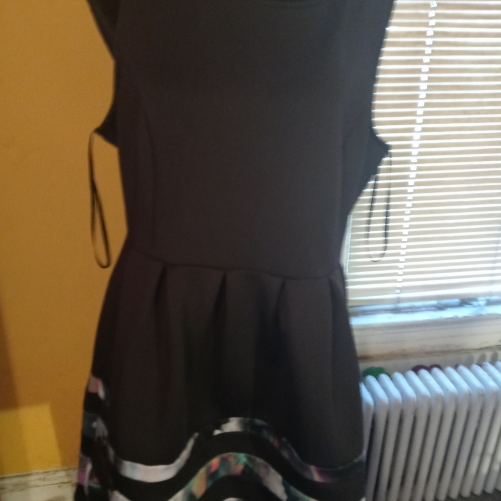 Apt. 9 Dress with multicolor trim XL